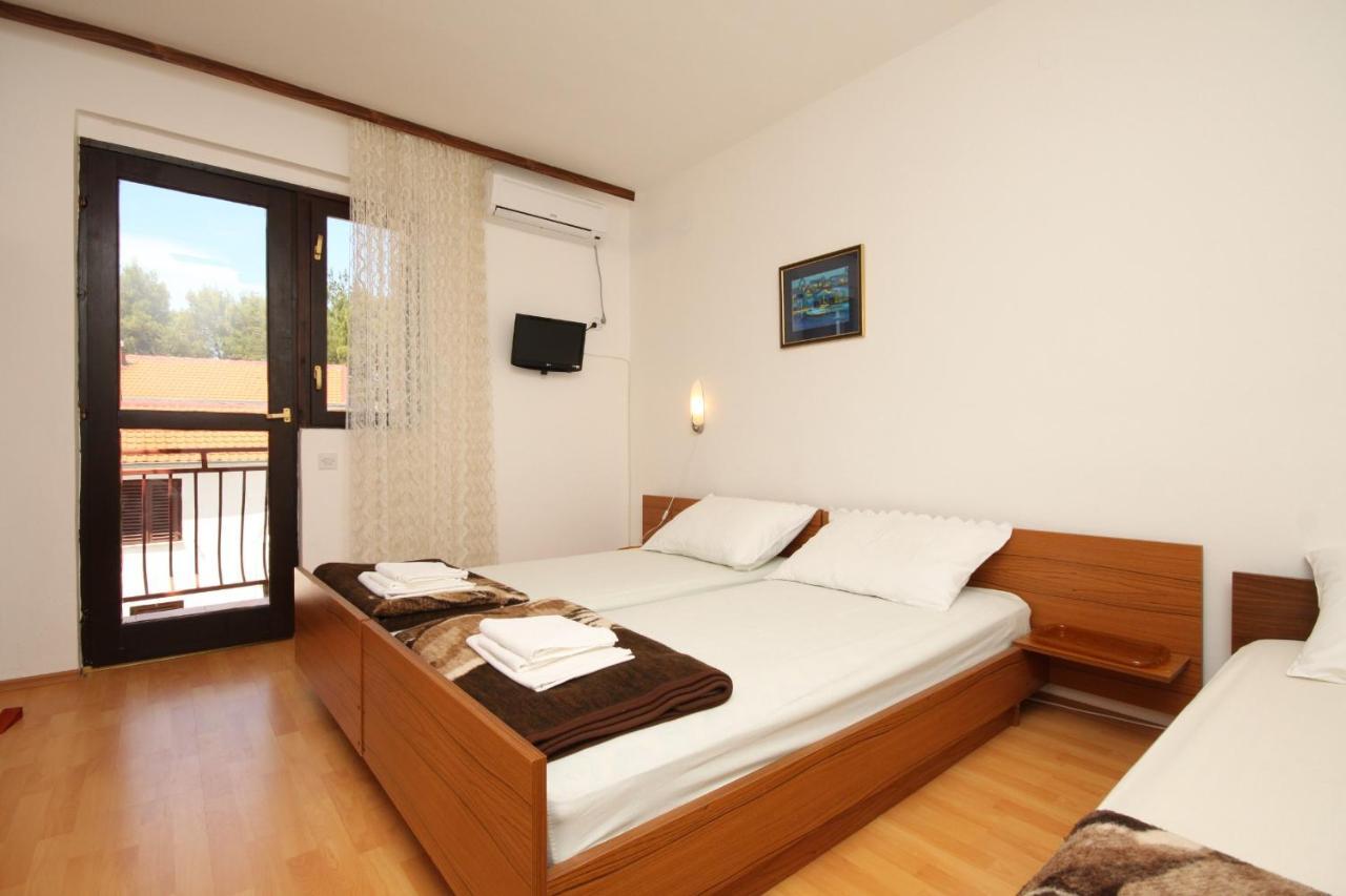 Apartments With A Parking Space Starigrad, Paklenica - 6431 Exterior photo